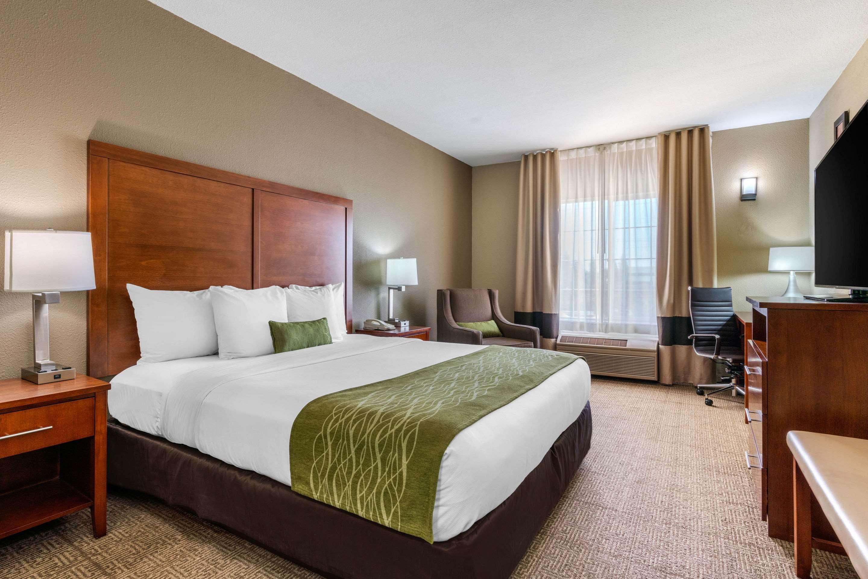 Comfort Inn & Suites Sacramento - University Area Exteriér fotografie
