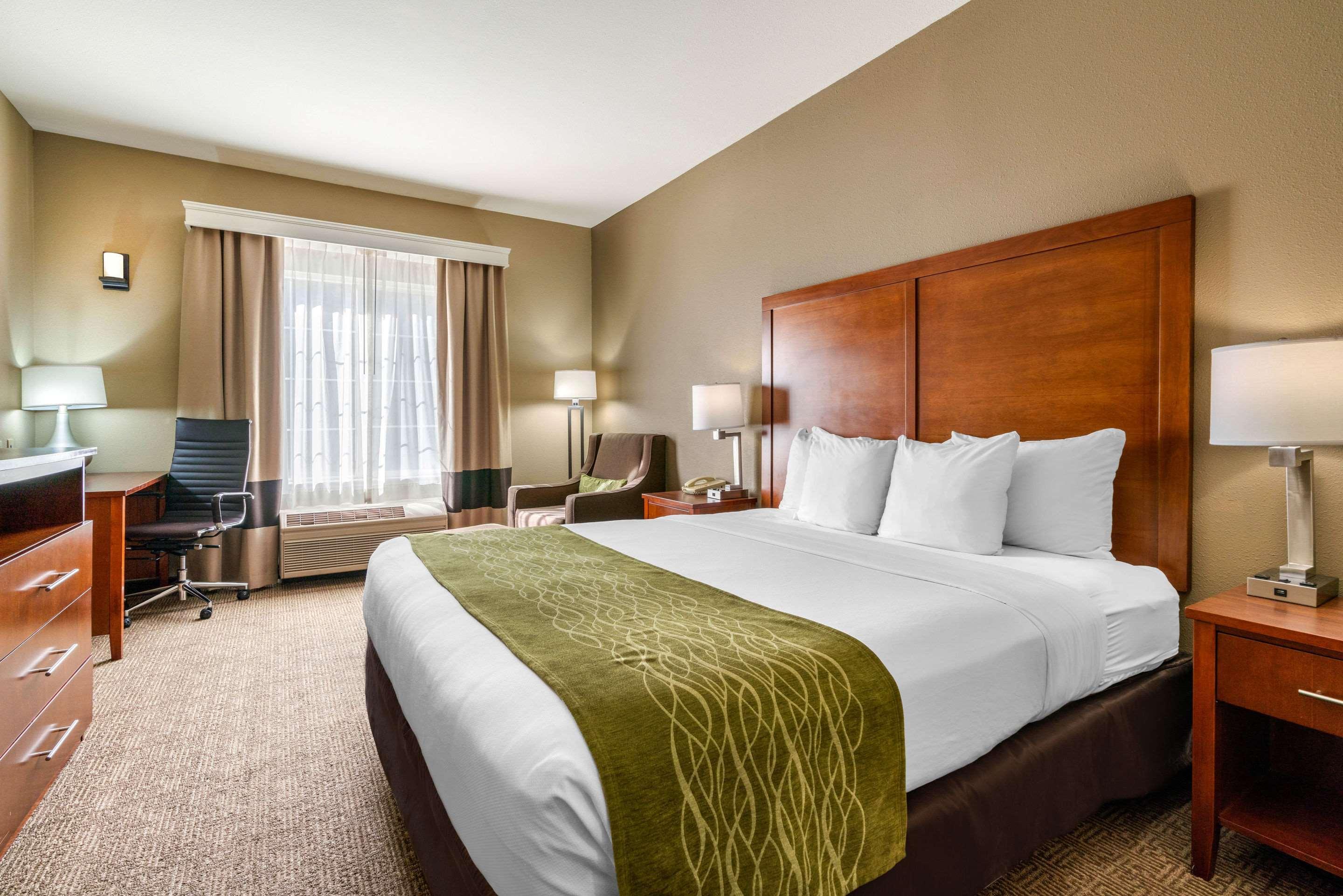 Comfort Inn & Suites Sacramento - University Area Exteriér fotografie