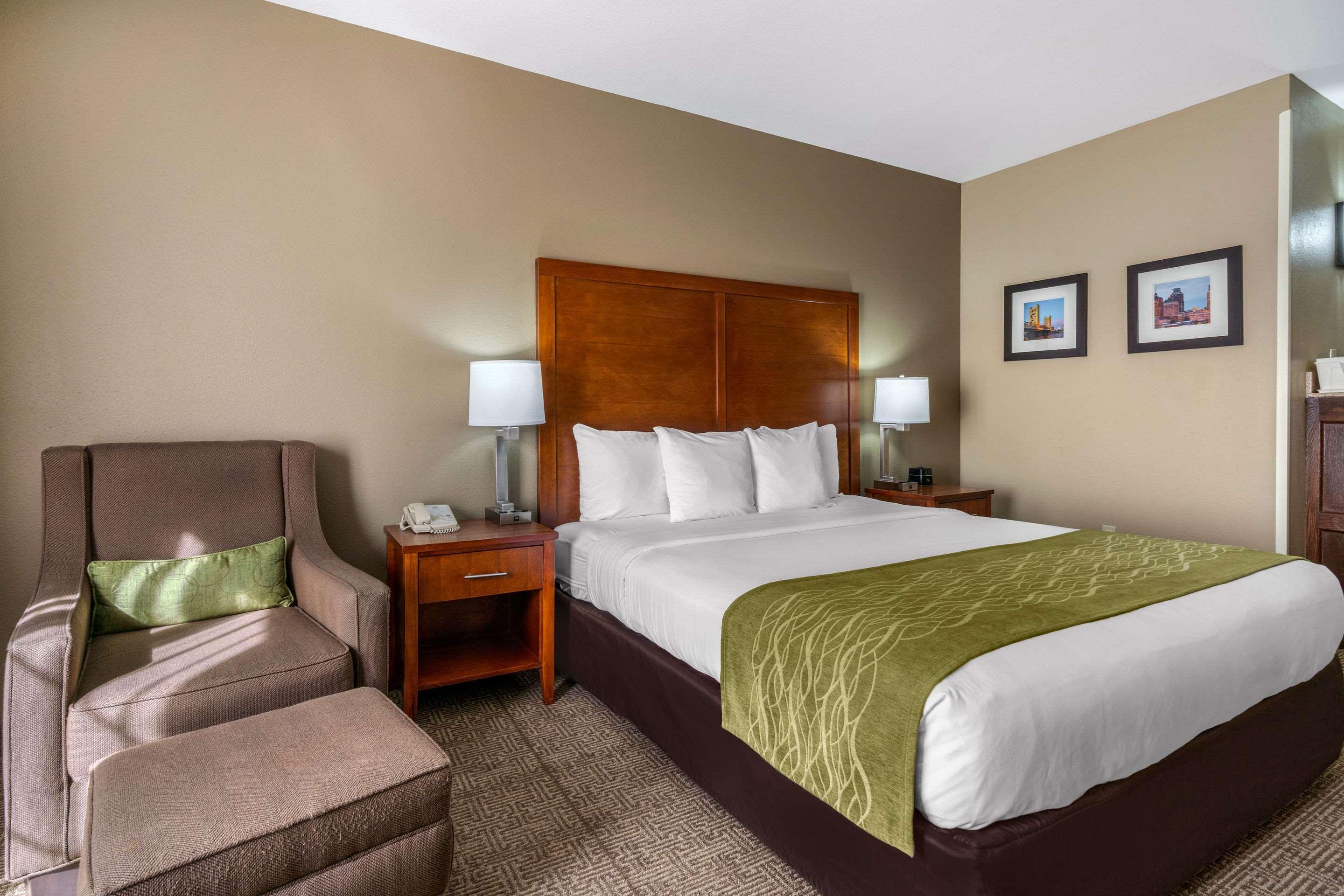Comfort Inn & Suites Sacramento - University Area Exteriér fotografie