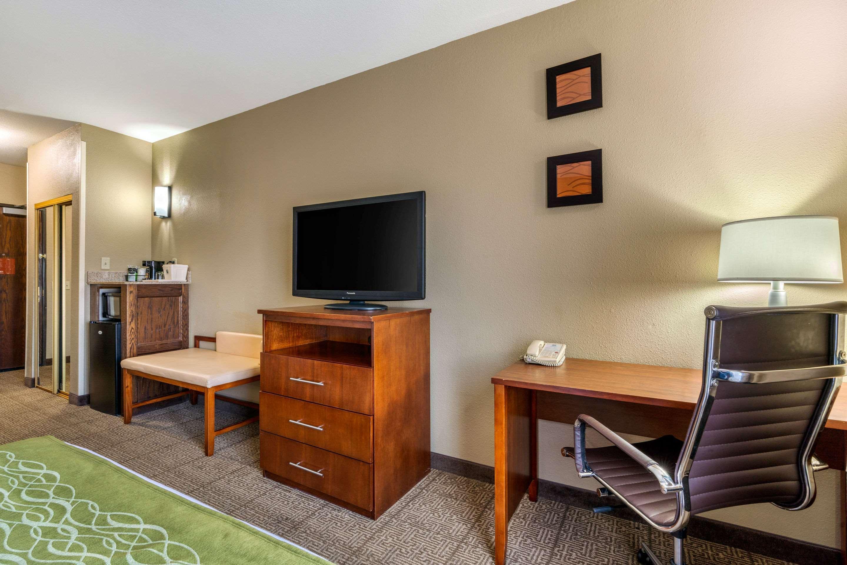 Comfort Inn & Suites Sacramento - University Area Exteriér fotografie