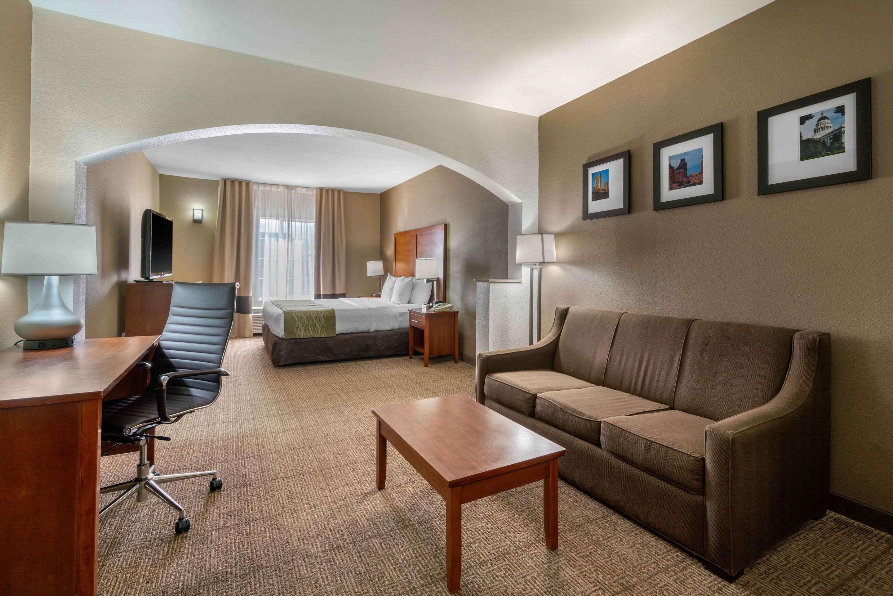 Comfort Inn & Suites Sacramento - University Area Exteriér fotografie