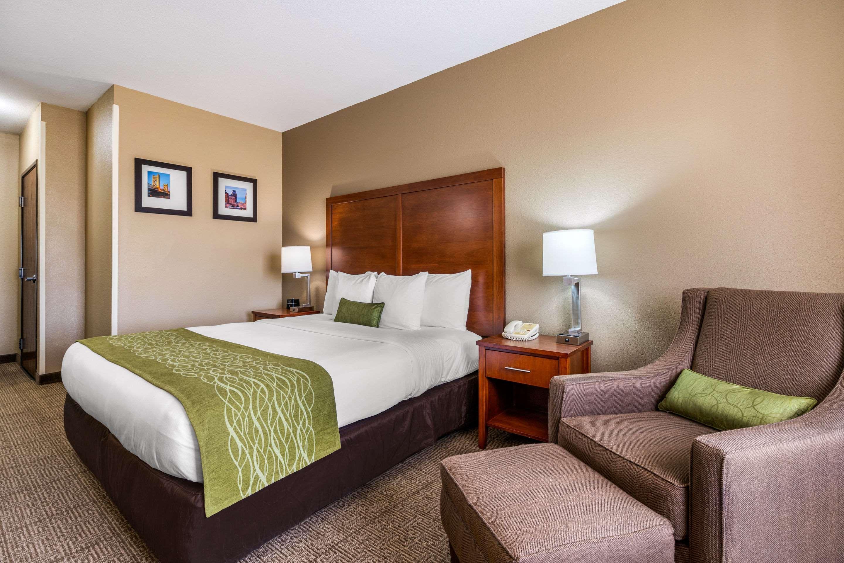 Comfort Inn & Suites Sacramento - University Area Exteriér fotografie