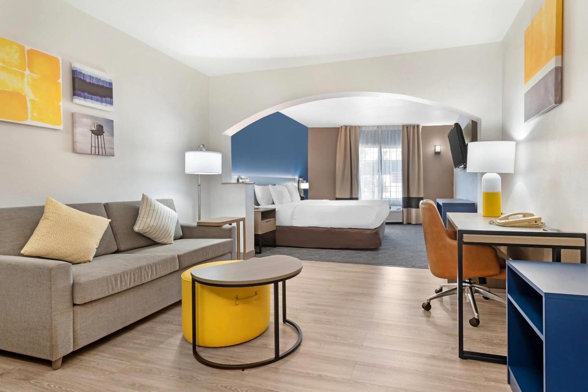 Comfort Inn & Suites Sacramento - University Area Exteriér fotografie