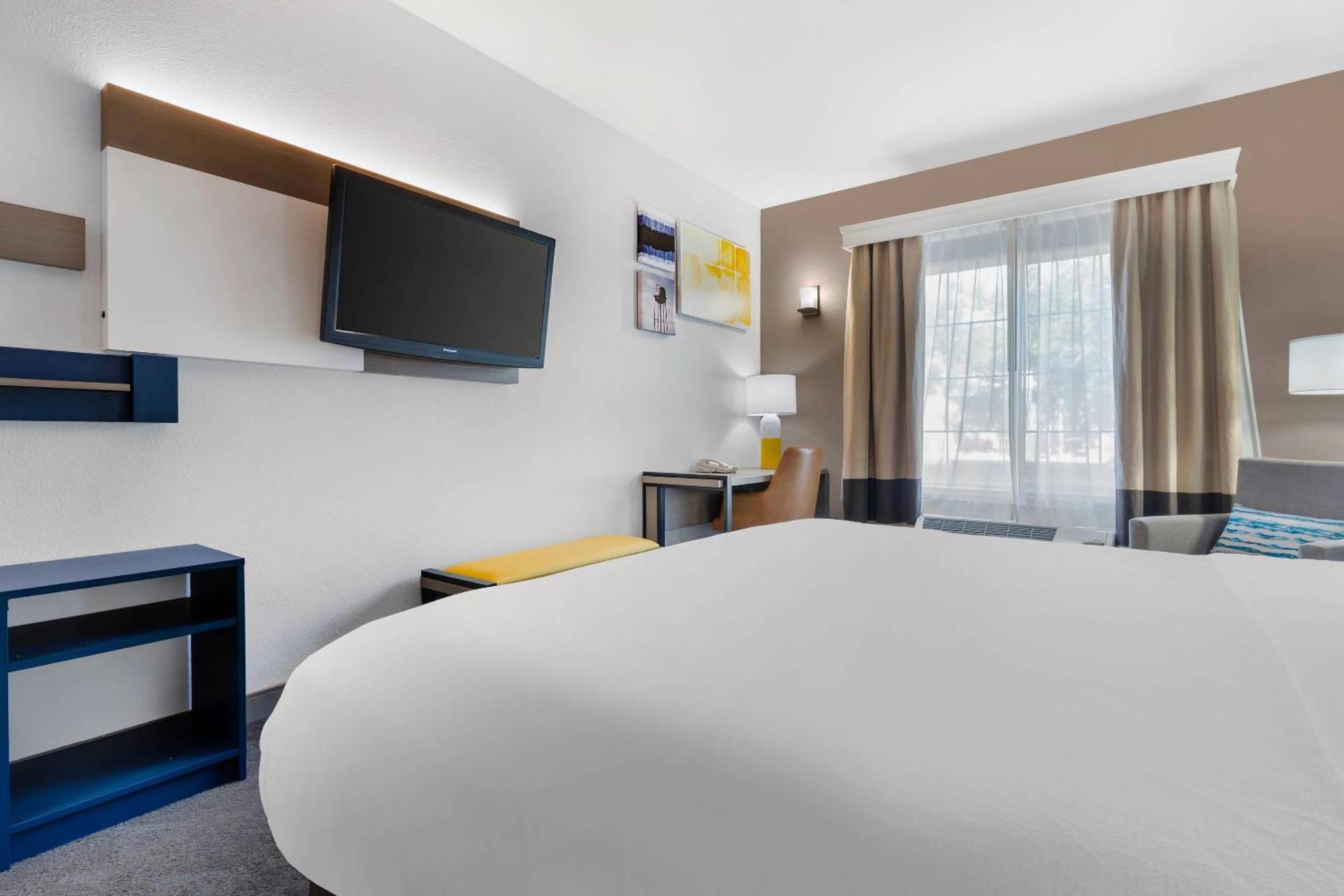 Comfort Inn & Suites Sacramento - University Area Exteriér fotografie
